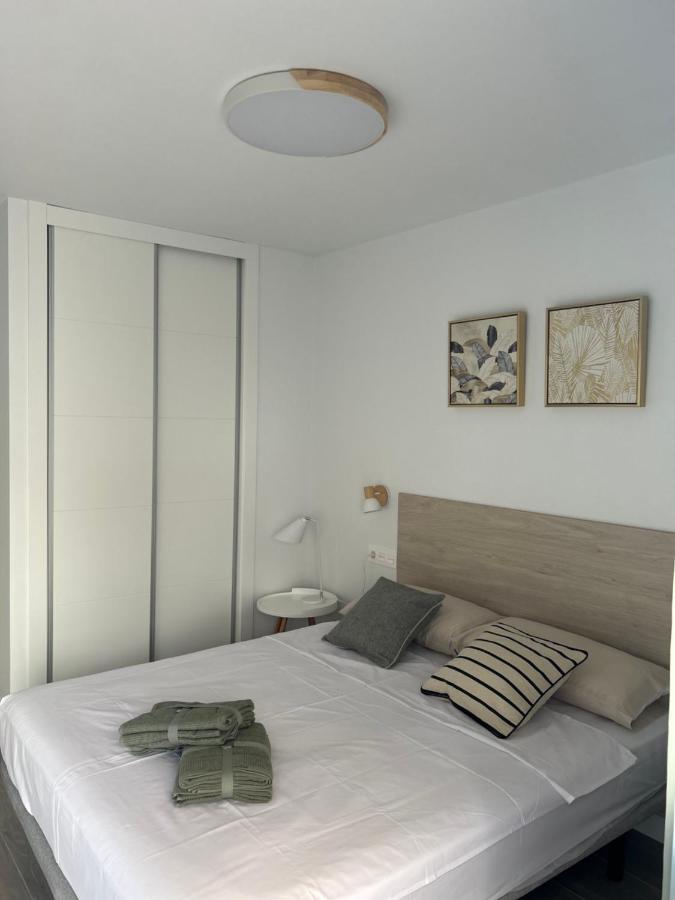 Apartamentos Breton 17 Suite Con Terraza Alicante Exterior photo